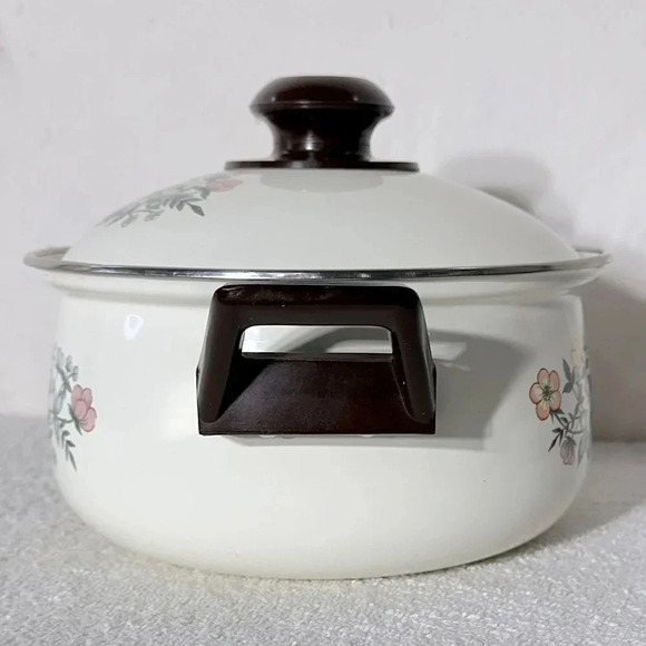 Vintage Enamelware Dutch Oven With Floral Design - Picture 2 of 13